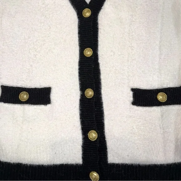 NWOT Tahari Cardigan White w/ Black Trim & Gold Buttons Soft Cardigan Women’s XL - Picture 4 of 11